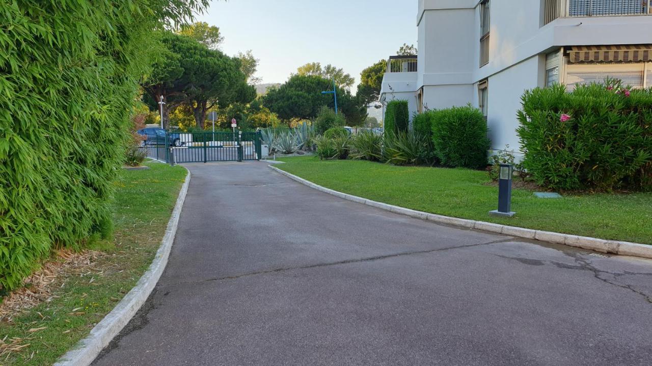 Garden And Beach Sea View Apartment Cannes ماندوليو لا نابول المظهر الخارجي الصورة